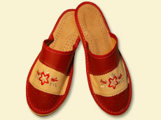 Výrobca papúč, obuvi, sandálov, papúč, drevákov, detskej obuvi, papúč z ovčej vlny, otepľovačov vlny