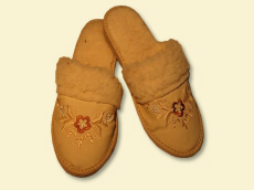 Výrobca papúč, obuvi, sandálov, papúč, drevákov, detskej obuvi, papúč z ovčej vlny, otepľovačov vlny