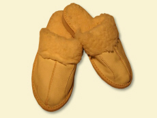Výrobca papúč, obuvi, sandálov, papúč, drevákov, detskej obuvi, papúč z ovčej vlny, otepľovačov vlny