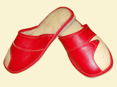 Výrobca papúč, obuvi, sandálov, papúč, drevákov, detskej obuvi, papúč z ovčej vlny, otepľovačov vlny