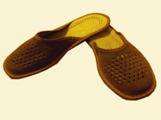 Výrobca papúč, obuvi, sandálov, papúč, drevákov, detskej obuvi, papúč z ovčej vlny, otepľovačov vlny