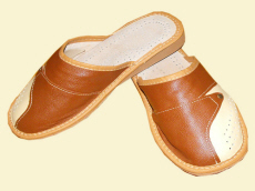 Výrobca papúč, obuvi, sandálov, papúč, drevákov, detskej obuvi, papúč z ovčej vlny, otepľovačov vlny