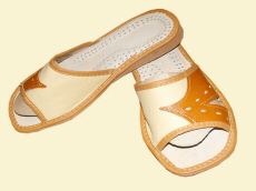 Výrobca papúč, obuvi, sandálov, papúč, drevákov, detskej obuvi, papúč z ovčej vlny, otepľovačov vlny