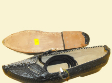 Výrobca papúč, obuvi, sandálov, papúč, drevákov, detskej obuvi, papúč z ovčej vlny, otepľovačov vlny